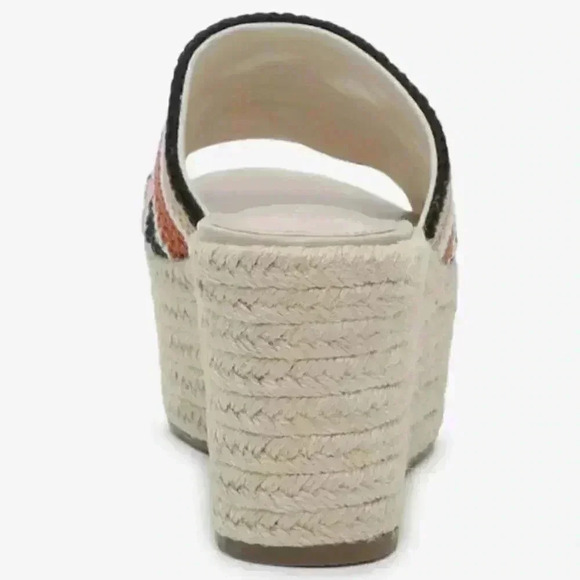 Marc Fisher Wedges  Size 8.5 - Picture 4 of 12